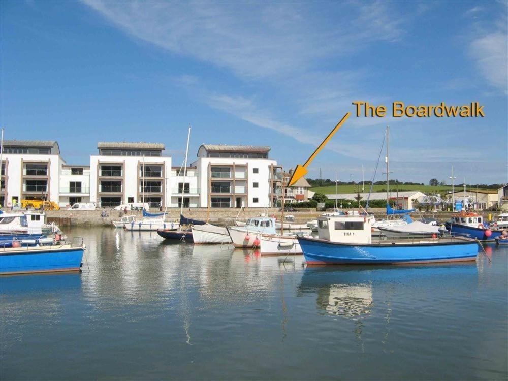 The Boardwalk Villa West Bay Bagian luar foto
