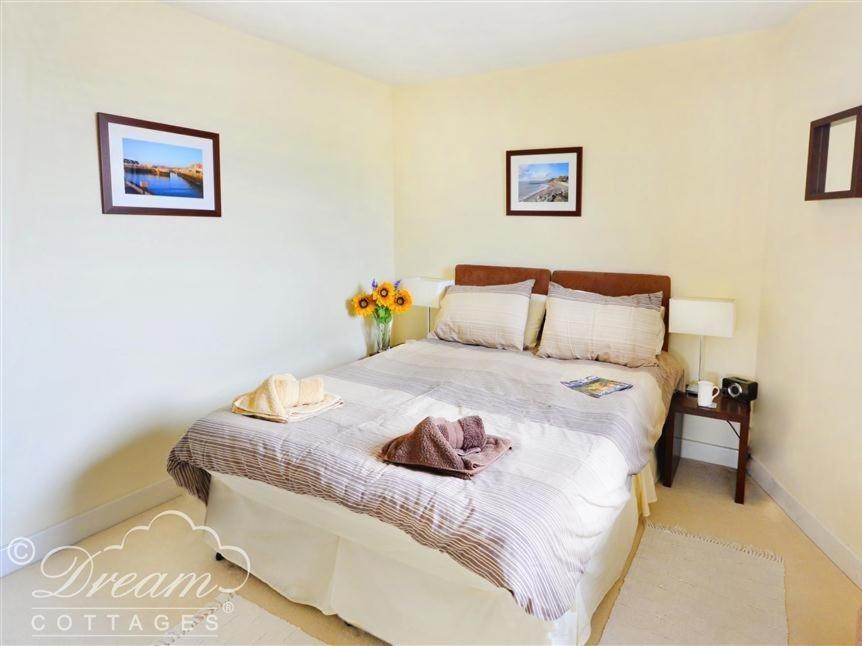 The Boardwalk Villa West Bay Bagian luar foto