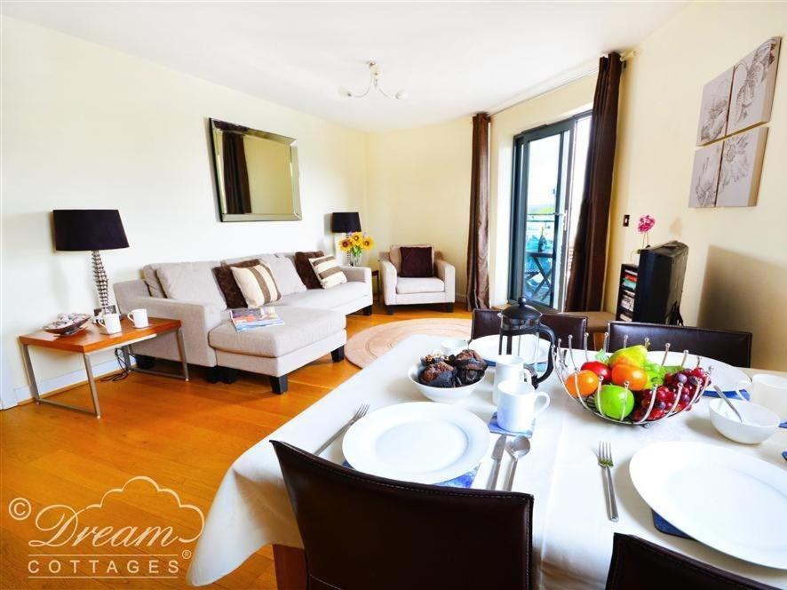 The Boardwalk Villa West Bay Bagian luar foto